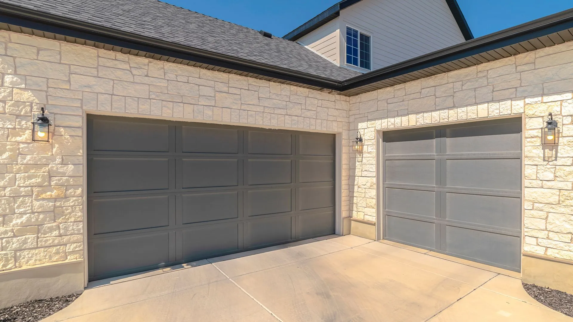 Residential garage door repair in Fresno CA